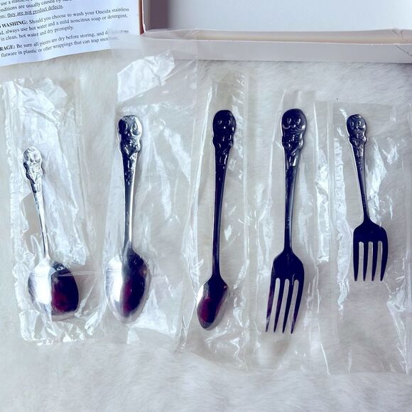 1994 Oneida Humpty Dumpty 5 Piece Child Flatware set, Made in USA NEW in pkg - Picture 9 of 13
